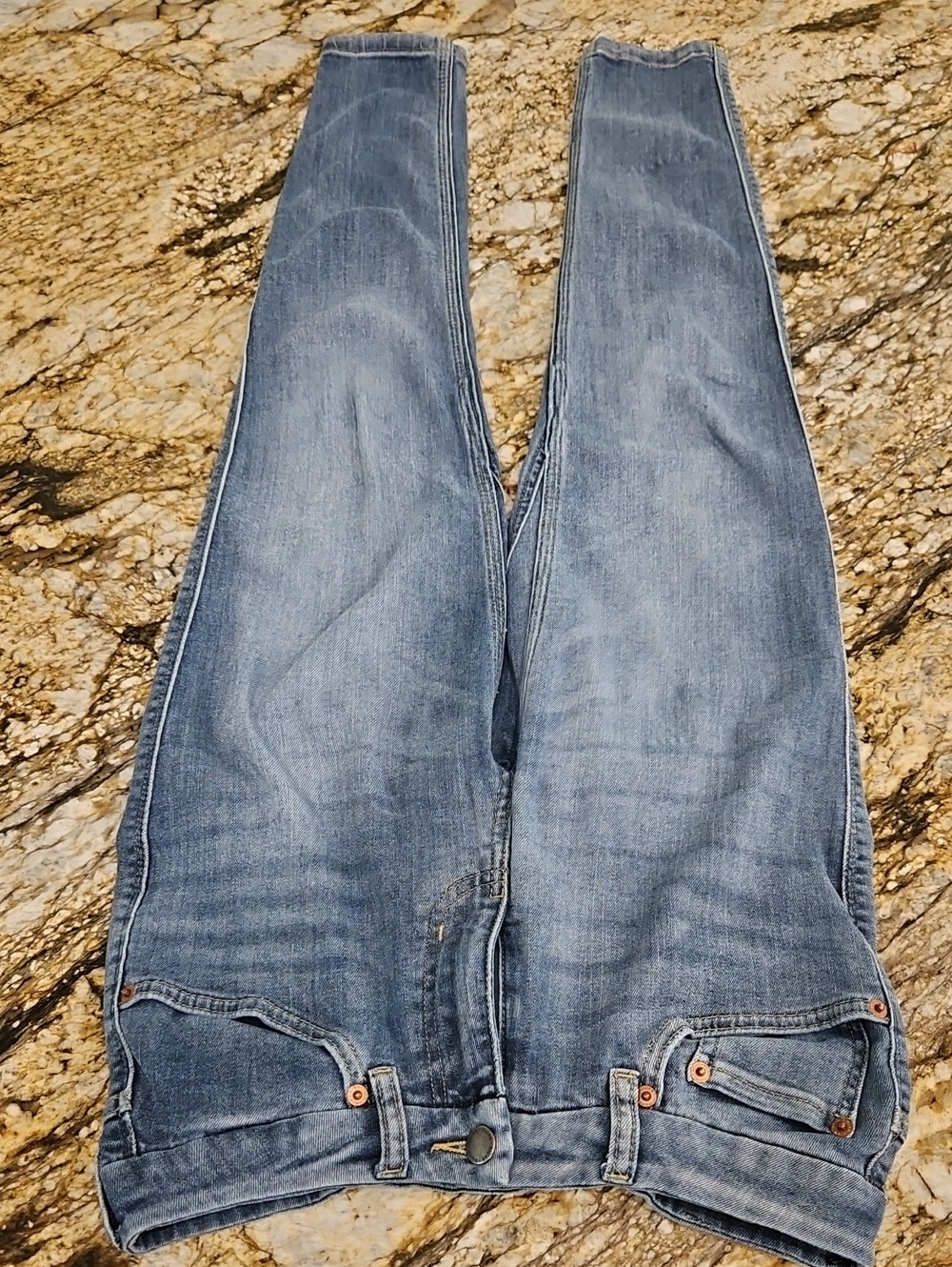DU/ER Men's Blue Denim Jeans. Size 27X28 Inseam 26"